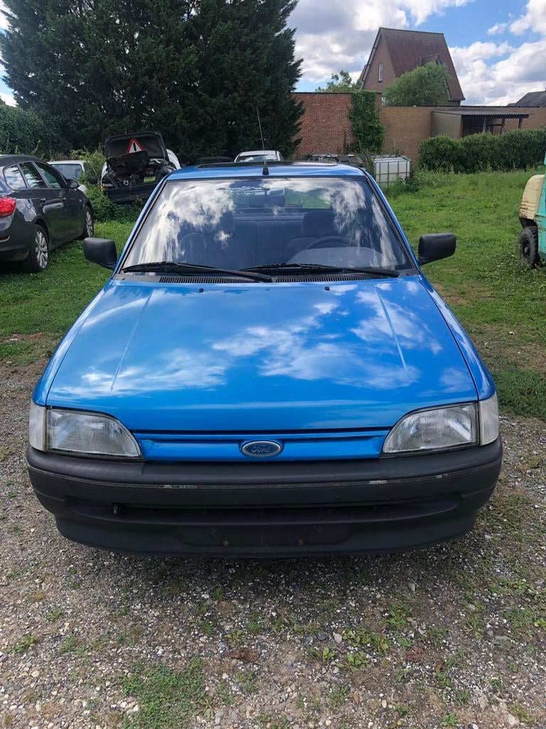 Ford escort, Auto's, Ford, Voorwielaandrijving, Stof, 4 cilinders, Blauw