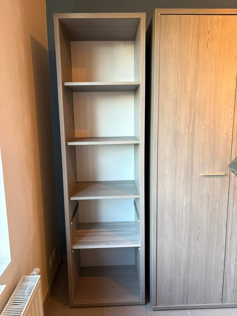 Degelijke (Boeken)kast, Huis en Inrichting, Kasten | Boekenkasten, Ophalen, Zo goed als nieuw, Met deur(en)