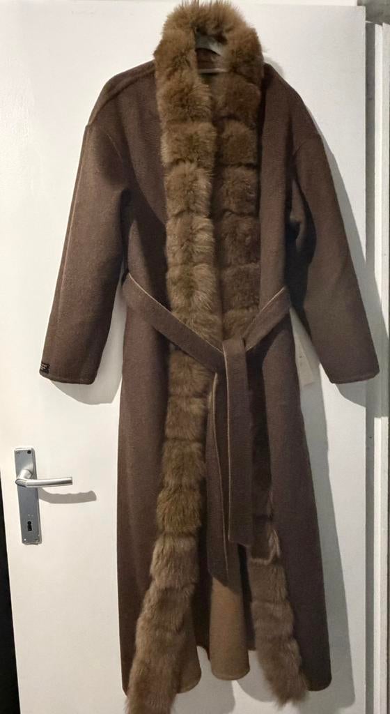 Manteau en laine et fourture alpaca neuf M, Enlèvement ou Envoi, Comme neuf