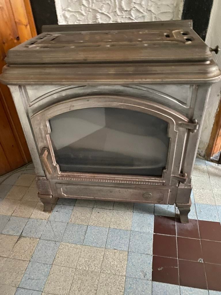 Poele en fonte ( Gaz), Enlèvement, Comme neuf, Gaz