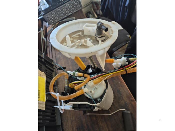 Benzinepomp van een Volvo XC90, Ophalen of Verzenden, 3 maanden garantie, Gebruikt, Volvo