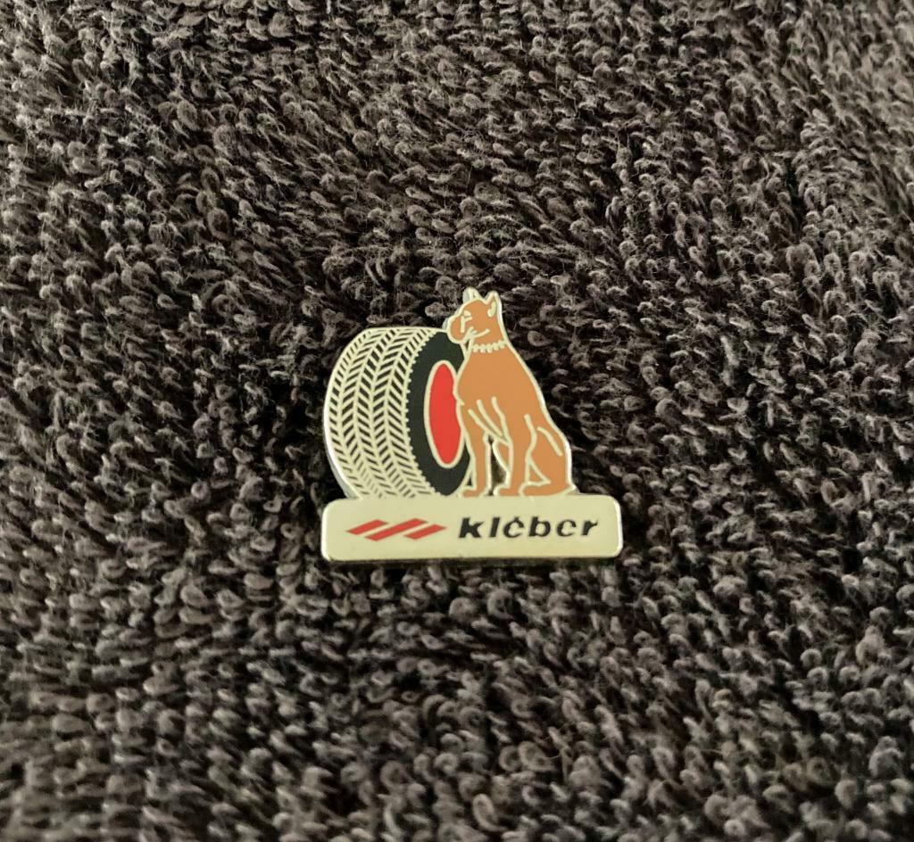 PIN - KLEBER - AUTOMOBILE, Collections, Envoi, Utilisé, Marque, Insigne ou Pin's