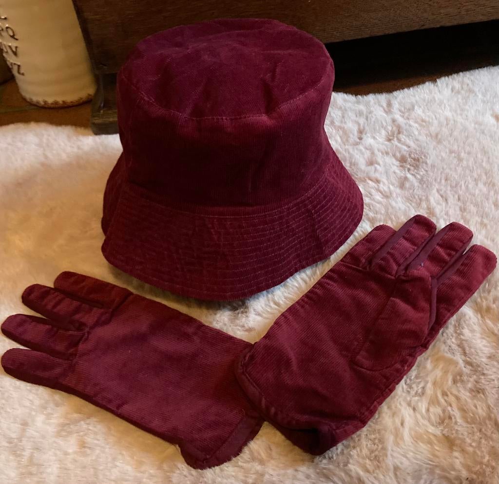 Fluwelen set,hoedje en handschoenen., LDADPR, Ophalen of Verzenden, Nieuw, Handschoenen