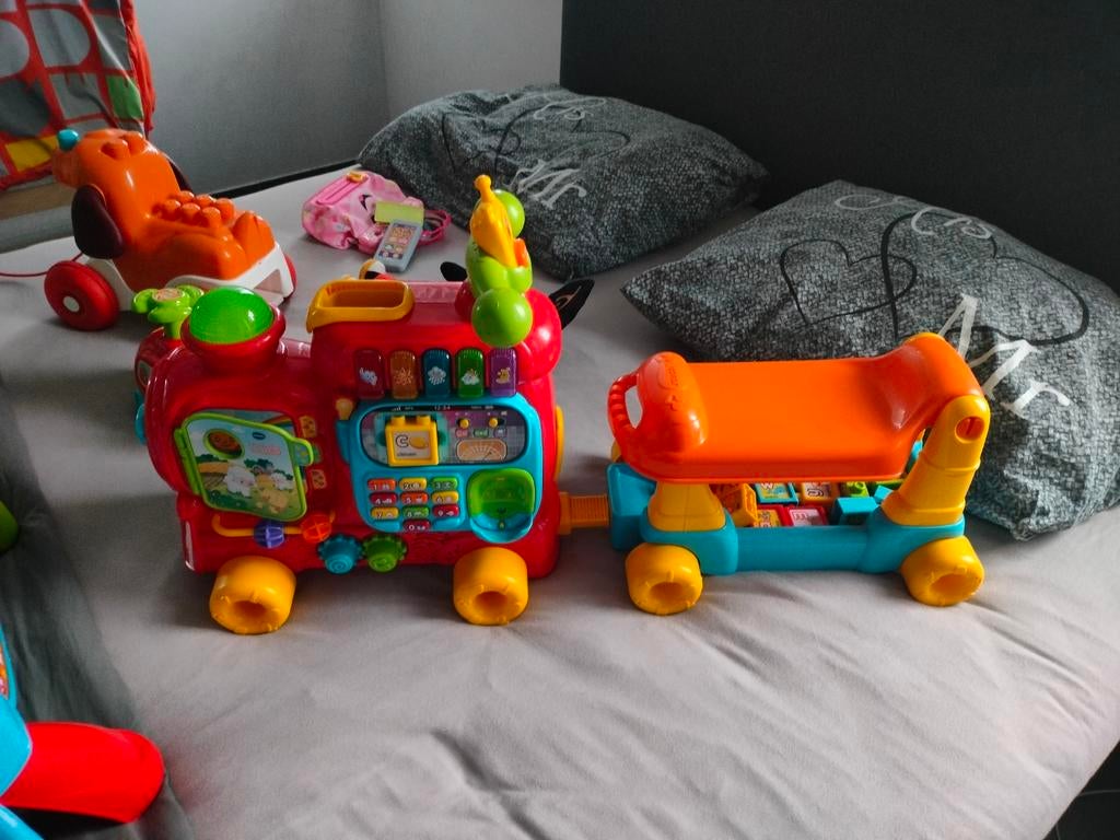 Leerrijke trein v tech, Kinderen en Baby's, Ophalen, Zo goed als nieuw