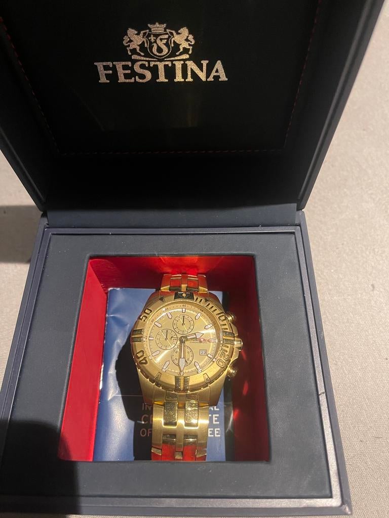 Montre festina chrono, Bijoux, Sacs & Beauté, Montres | Hommes, Montre-bracelet, Autres marques, Enlèvement ou Envoi, Acier