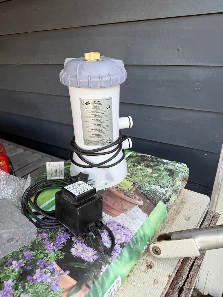 Intex filterpomp 604G - 2.7m3 / 3.4m3 (3407 l/u), Enlèvement, Utilisé