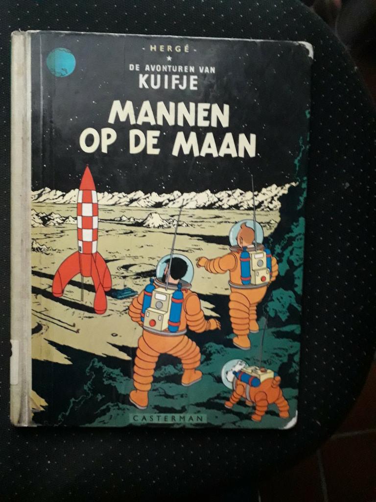 Hergé - Mannen op de maan HC KUIFJE, Ophalen of Verzenden, Gelezen, Hergé