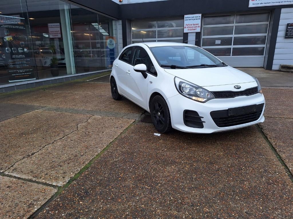 KIA Rio 1.2 Benzine, Auto's, Kia, Voorwielaandrijving, Stof, 4 cilinders, Wit