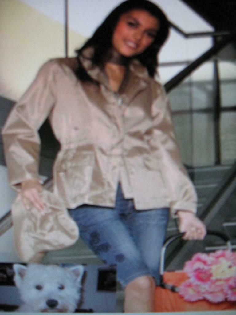 beige  dames regenjasje met hoedje, Verzenden, Nieuw, Beige