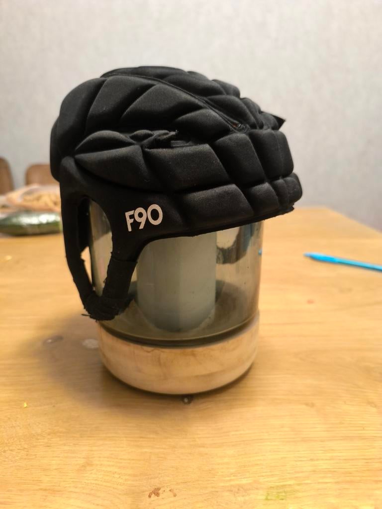 Keepers helm, Maat M, Ophalen of Verzenden, Zo goed als nieuw