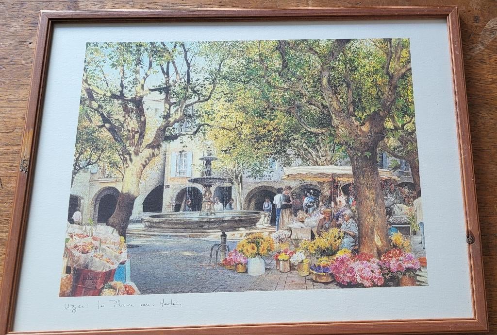 Uzes -impression -Place aux Herbes, Enlèvement