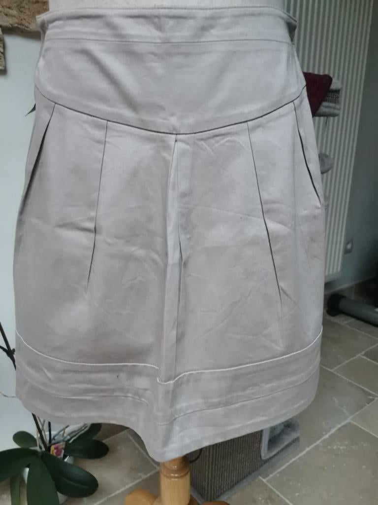 Très jolie jupe de chez Camaïeu, Enlèvement ou Envoi, Comme neuf, Taille 38/40 (M), Beige