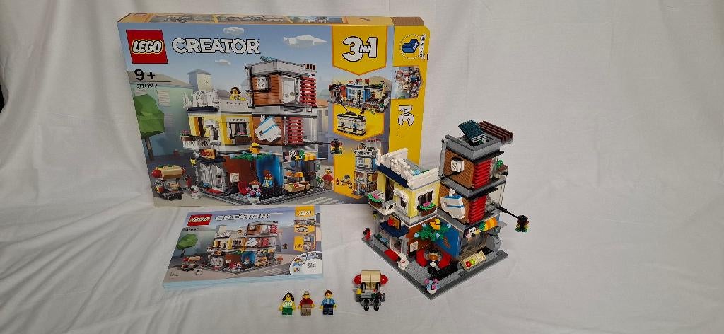 Lego 31097 Townhouse Pet shop & Café, Ophalen of Verzenden, Zo goed als nieuw, Complete set, Lego