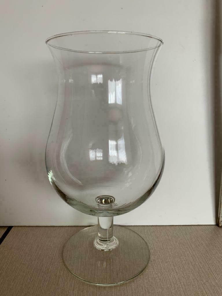 Verre à bière type tulipe, Maison & Meubles, Cuisine | Vaisselle, Comme neuf, Verre ou Verres, Autres styles, Verre, Enlèvement ou Envoi