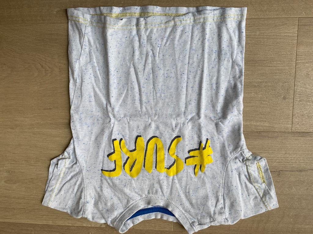 witte tshirt met geel opschrift surf maat 110 116, Ophalen of Verzenden, Gebruikt, Jongen of Meisje, Shirt of Longsleeve