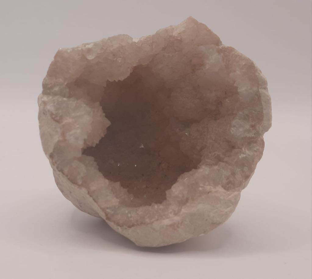 witte agaat geode 5 cm, Verzamelen, Mineralen en Fossielen, Ophalen of Verzenden, Mineraal