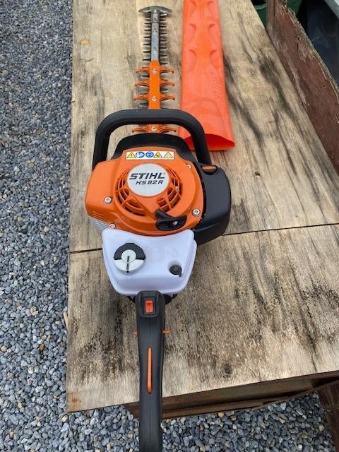 stihl hs82r heggenschaar 2021 met garantie !, Tuin en Terras, Heggenscharen, Ophalen, Zo goed als nieuw, Benzine, Stihl