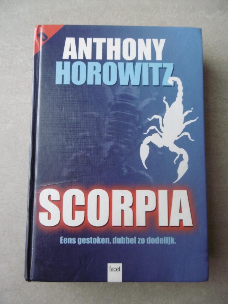 Scorpia - Anthony Horowitz, Gelezen, Ophalen of Verzenden, Fictie, Anthony Horowitz