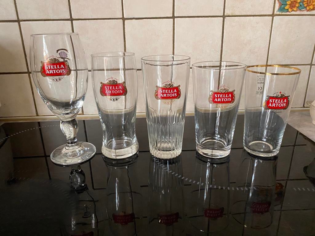 Verschillende Stella Artois lenzen + dop, Zo goed als nieuw