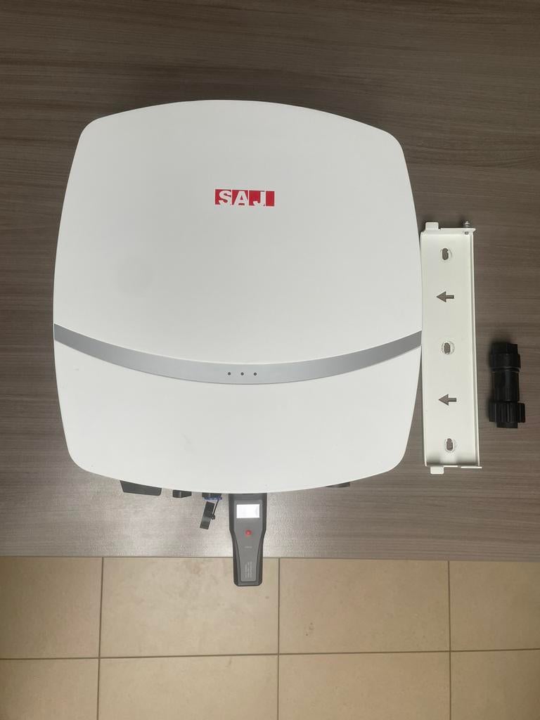 SAJ Omvormer R5-3.6K-S2-15, Enlèvement, Comme neuf