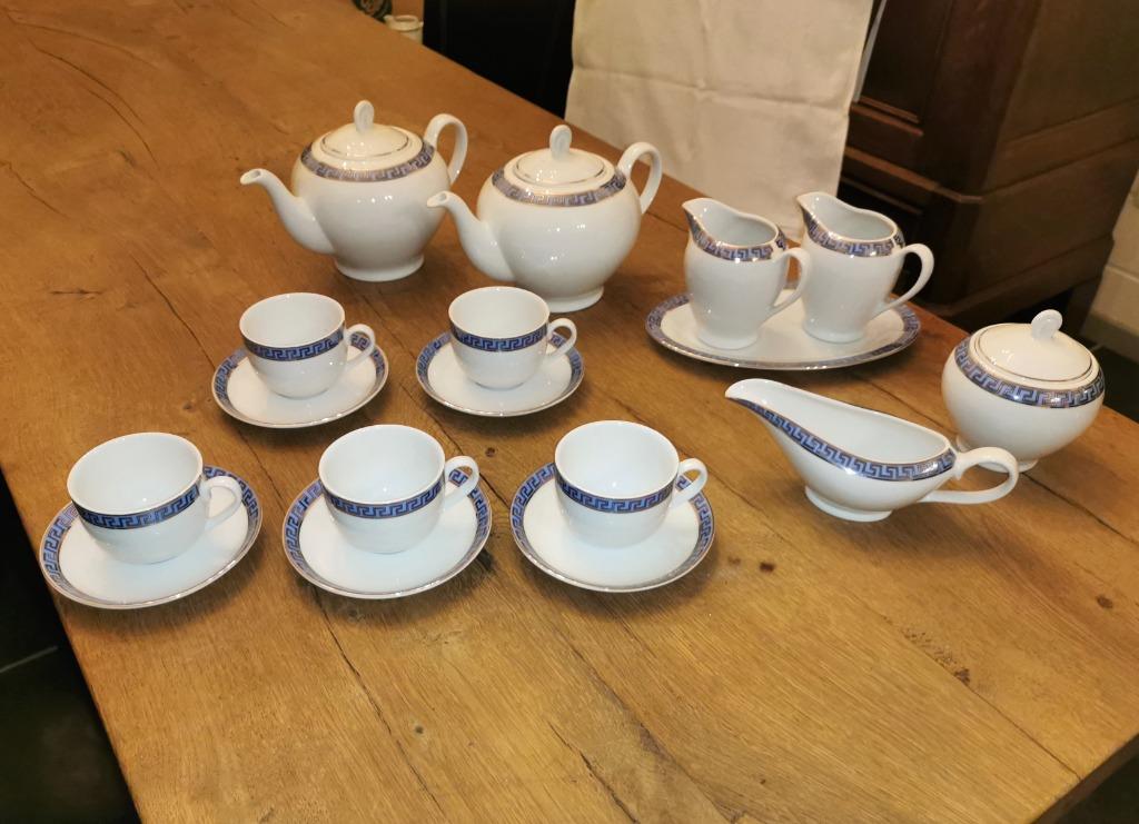 mooi porseleinen koffie servies "Schneider" uit Duitsland, Antiek en Kunst, Antiek | Servies compleet, Ophalen of Verzenden
