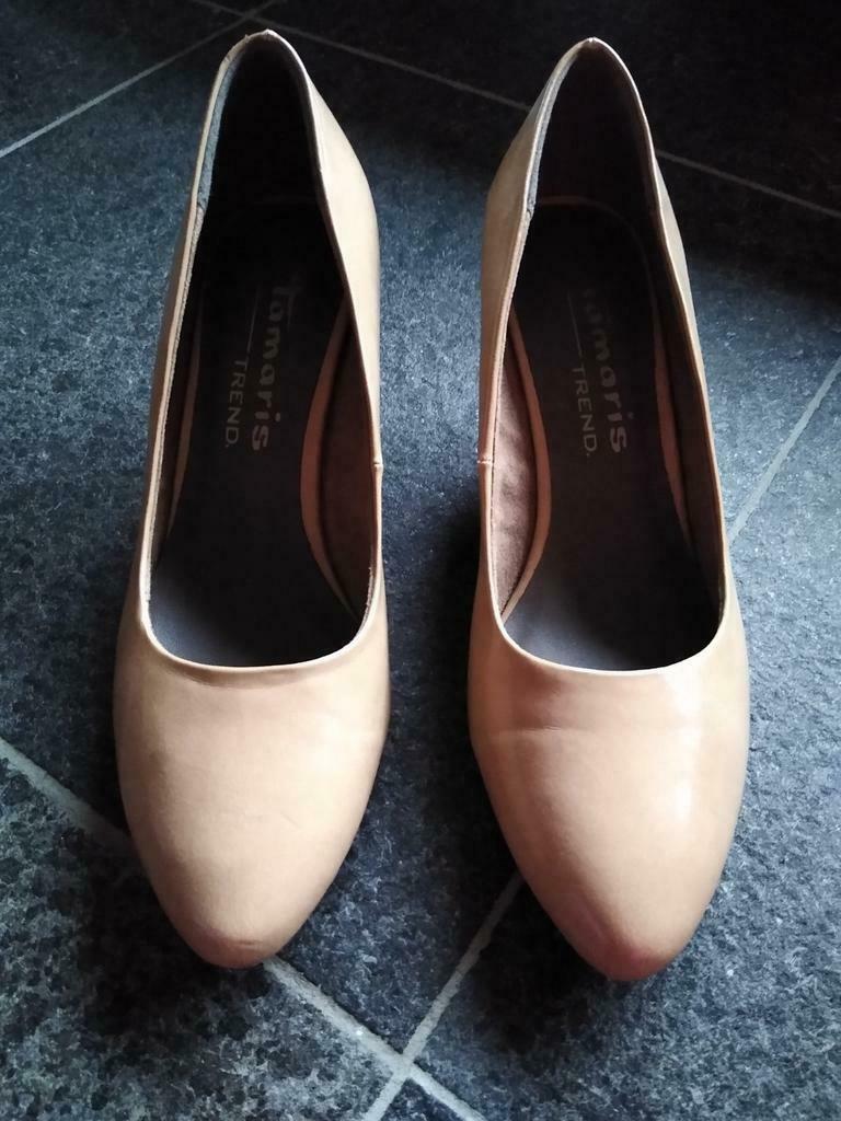 Chaussure en cuir verni beige, pointure 38, marque tamaris, Tamaris, Enlèvement ou Envoi, Beige, Escarpins