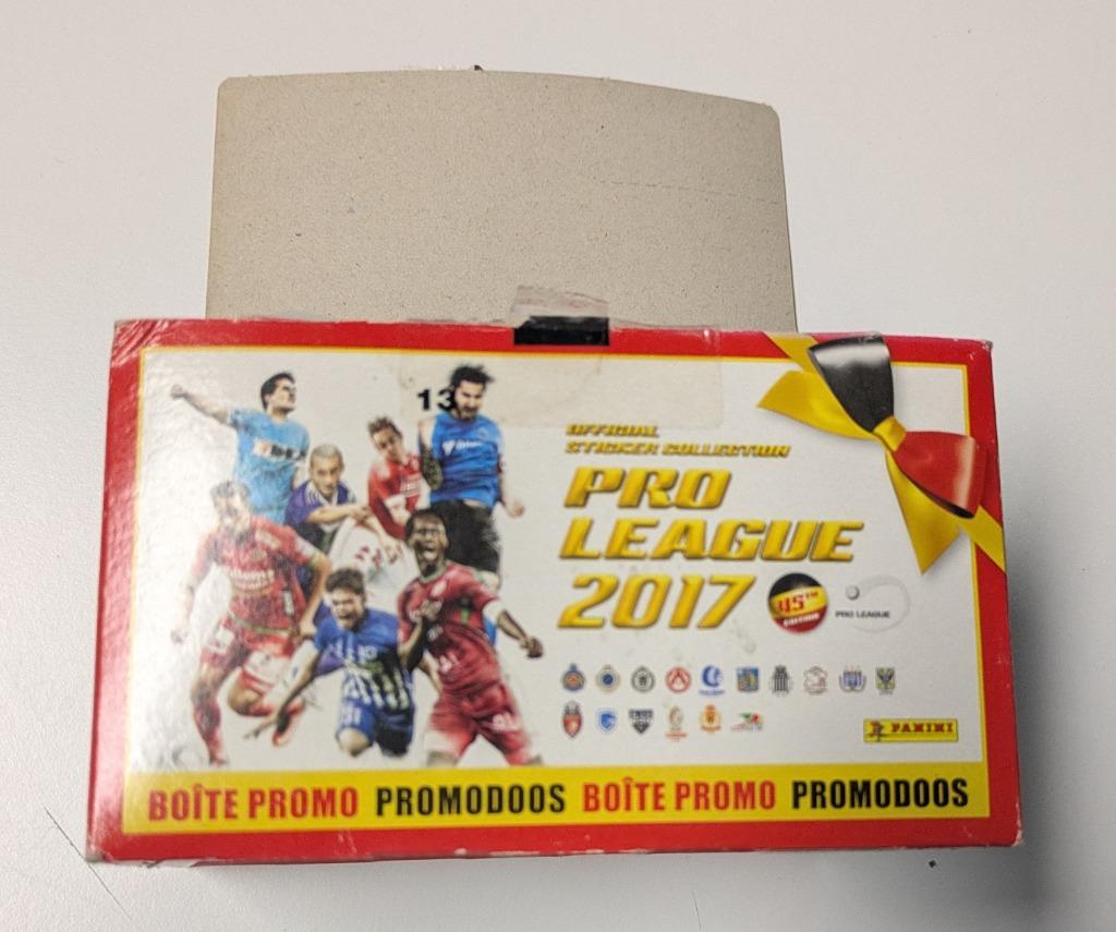 Panini 1 Lege VOETBAL box  FOOTBALL 2017   doos, Verzenden