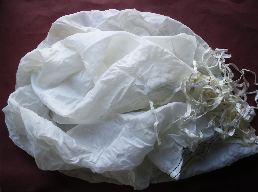 Parachute ralentisseur de fusée éclairante US ou britannique, Verzamelen, Militaria | Tweede Wereldoorlog, Verzenden, Landmacht