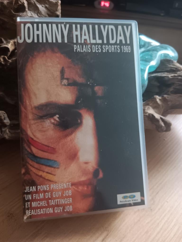 Cassette vhs johnny Hallyday, Envoi, Comme neuf
