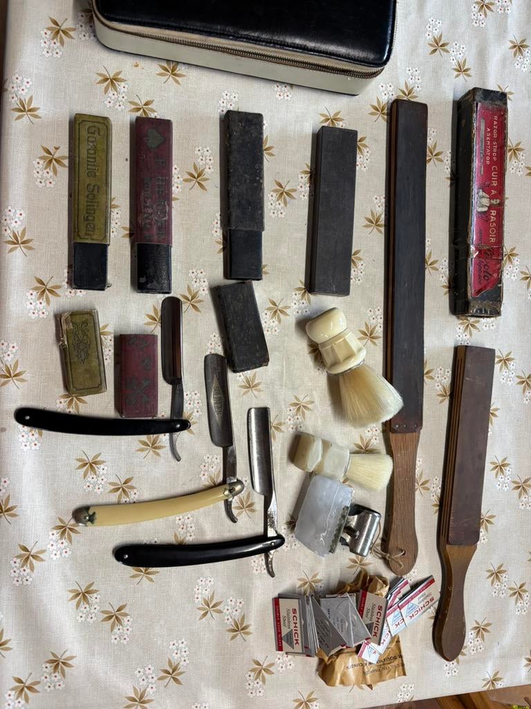 Oud kappersgerief scheermes solingen, Handtassen en Accessoires, Uiterlijk | Haarverzorging, Ophalen