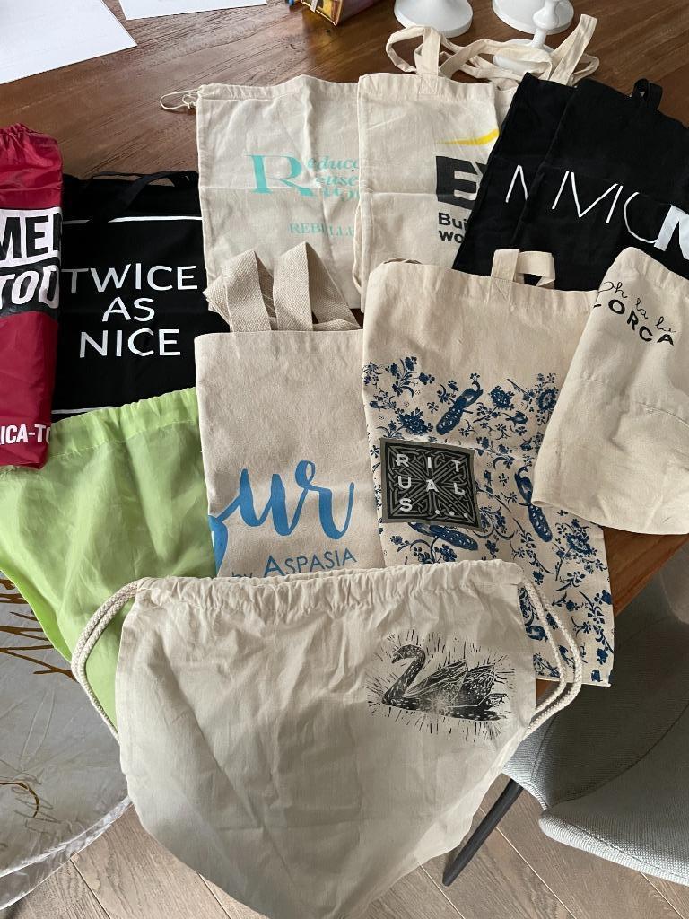 20 totebags, Ophalen of Verzenden, Zo goed als nieuw, Beige