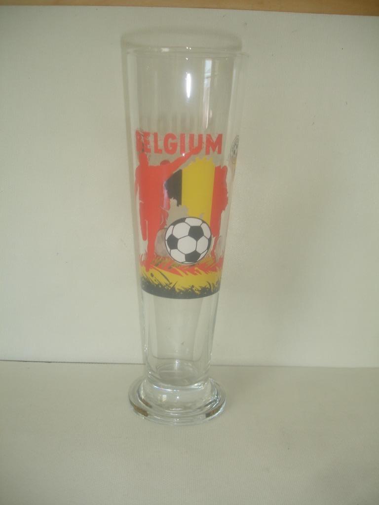 Bierglas Belgium, voetbal glas, 0,5 l., Verzamelen, Ophalen of Verzenden, Zo goed als nieuw, Bierglas