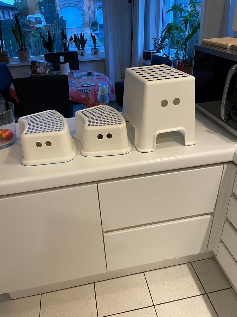 Kunstof opstapjes, Dieren en Toebehoren, Ophalen, Gebruikt