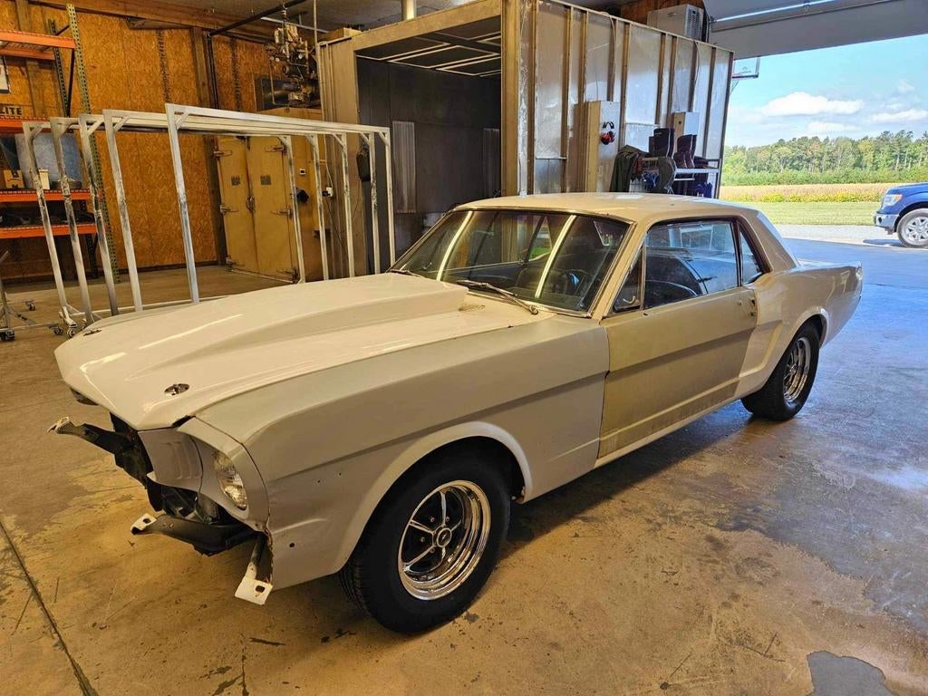 Ford Mustang Coupé 1965, Autos, Oldtimers & Ancêtres, Entreprise, Achat, Ford, Essence, Coupé, 2 portes, Automatique, Enlèvement