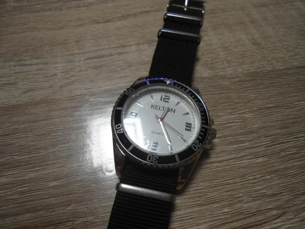 Montre Neuve Jamais utilisé. Envoi ou Remise en main propre, Bijoux, Sacs & Beauté, Montres | Hommes, Autres marques, Enlèvement ou Envoi