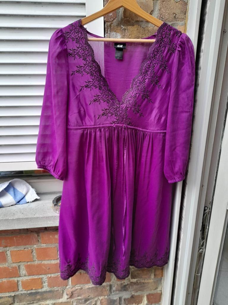 Robe femme violette avec broderie de H&M taille 36, H&M, Enlèvement ou Envoi, Taille 36 (S), Violet