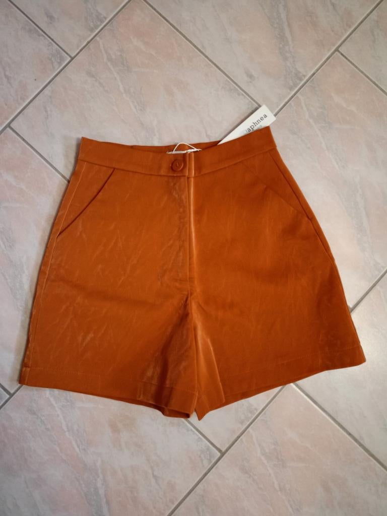Korte broek van imitatieleer, Kleding | Dames, Verzenden, Nieuw, Maat 36 (S), Boven de knie