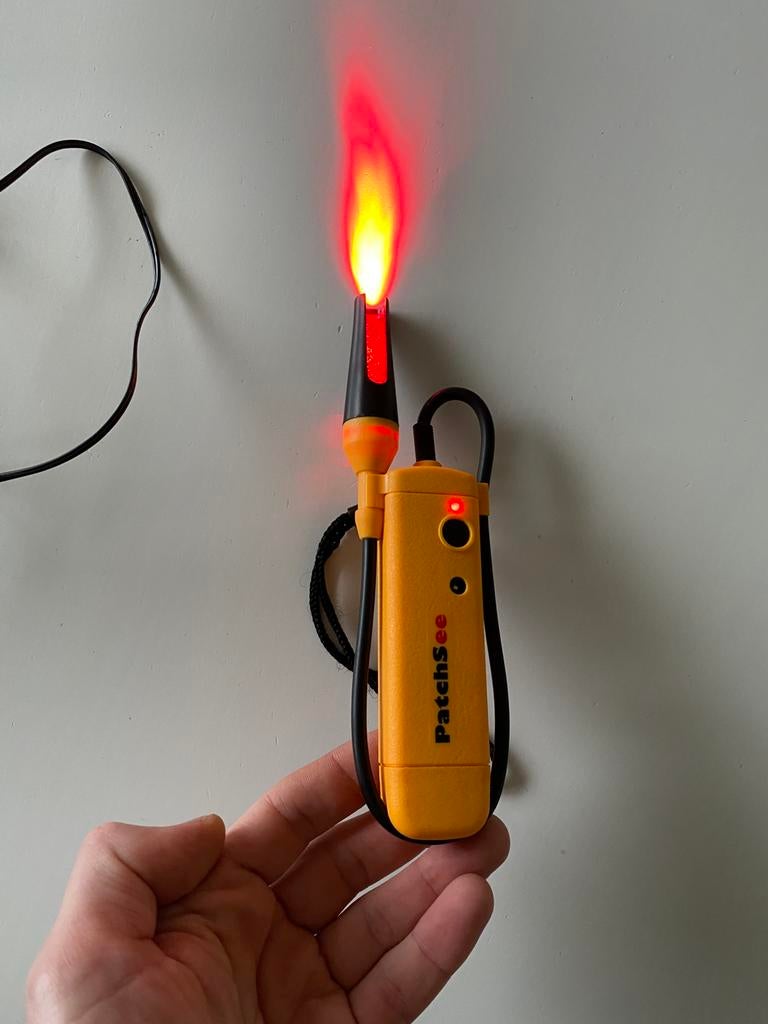 Lumière rouge PatchSee Patchfinder, Enlèvement ou Envoi, Comme neuf