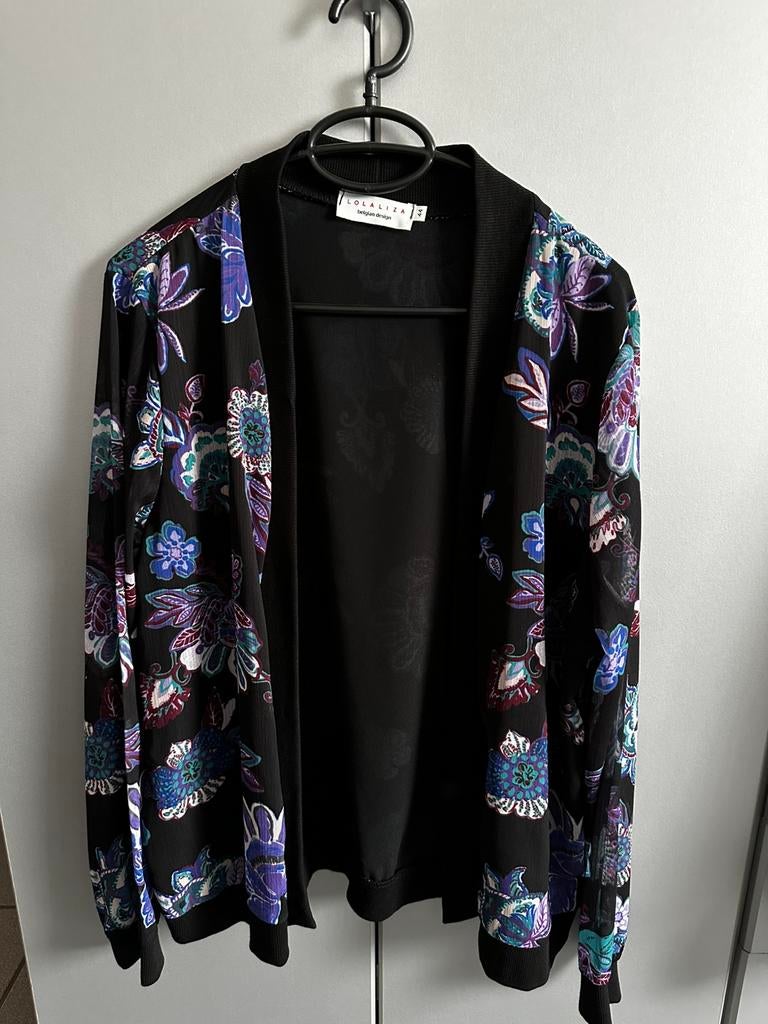 Gebloemd vestje van Lola Liza, Ophalen, Zo goed als nieuw, Maat 42/44 (L)