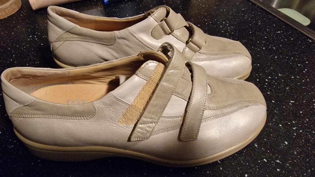 loopschoenen Durea maat 39, Kleding | Dames, Ophalen, Zo goed als nieuw, Beige
