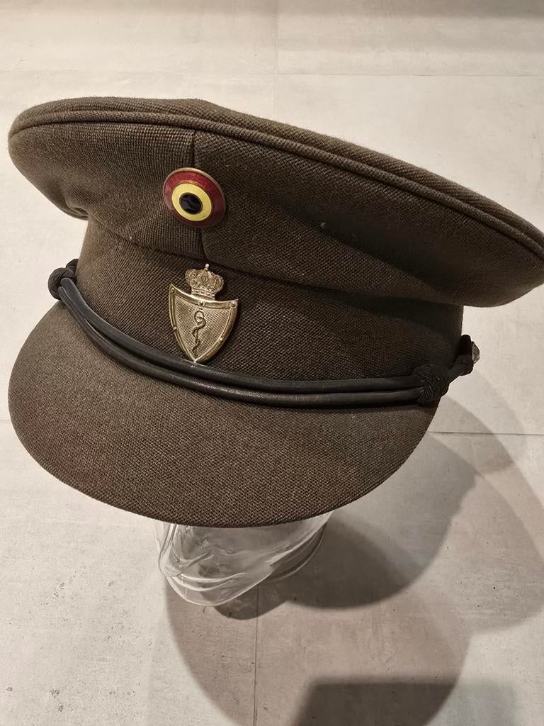 ABL kepie van een adjudant van de medische dienst, Ophalen