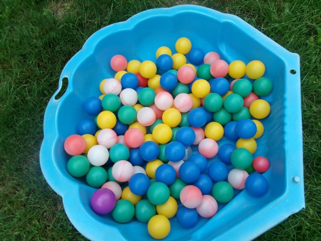 speelballen 140 stuks, Ophalen, Zo goed als nieuw