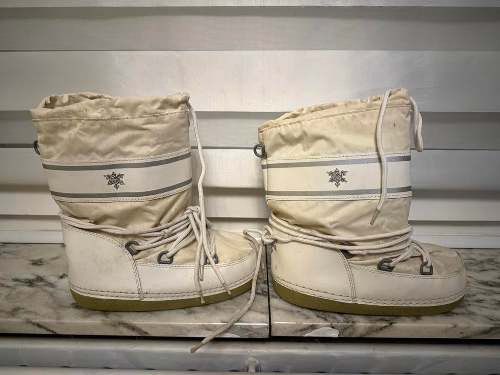Witte Vintage Moonboots Maat 32 - 34, Jongen of Meisje, Ophalen of Verzenden, Geen merk, Laarzen