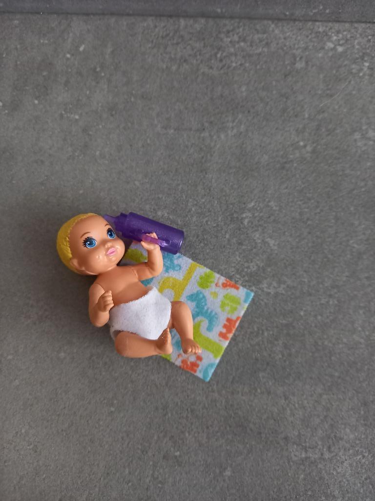 Barbie baby, Kinderen en Baby's, Ophalen of Verzenden, Barbie