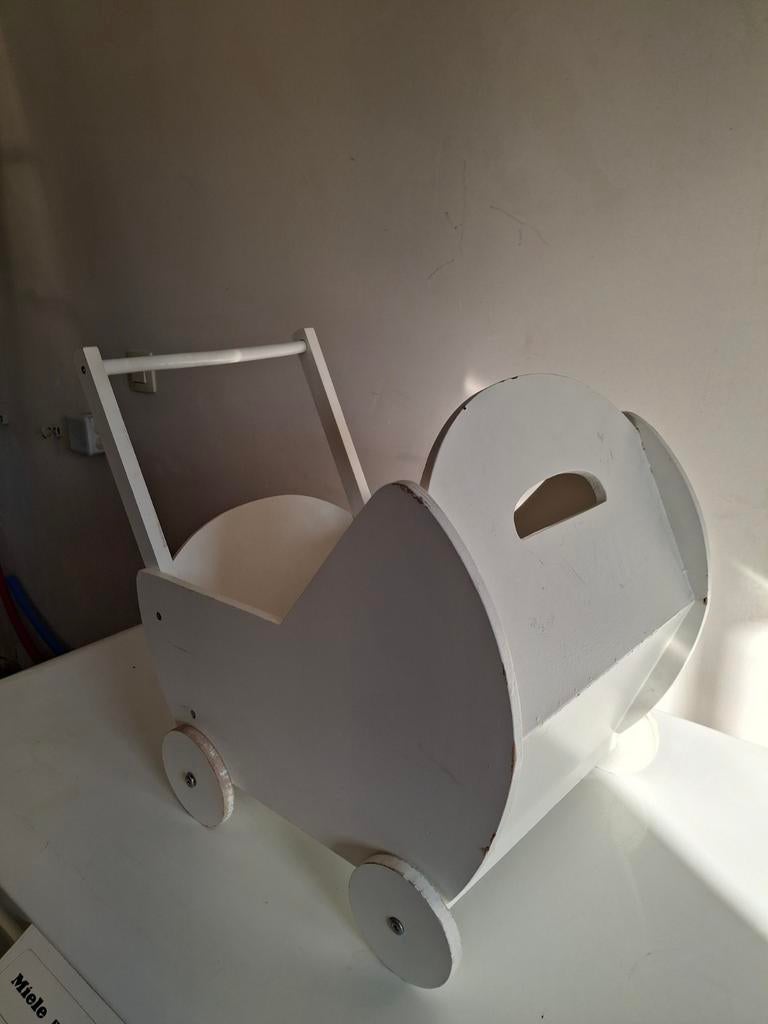 Houten poppenwagen wit, Kinderen en Baby's, Speelgoed | Houten speelgoed, Ophalen of Verzenden, Gebruikt