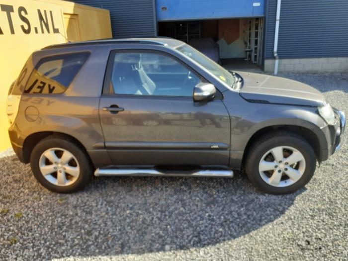 Portière 2portes droite d'un Suzuki Grand Vitara (ZMA), -, 3 mois de garantie, Utilisé, Porte