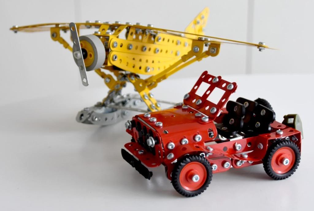 Kuifje jeep + watervliegtuig, Verzamelen, Ophalen of Verzenden, Kuifje, Zo goed als nieuw, Beeldje of Figuurtje