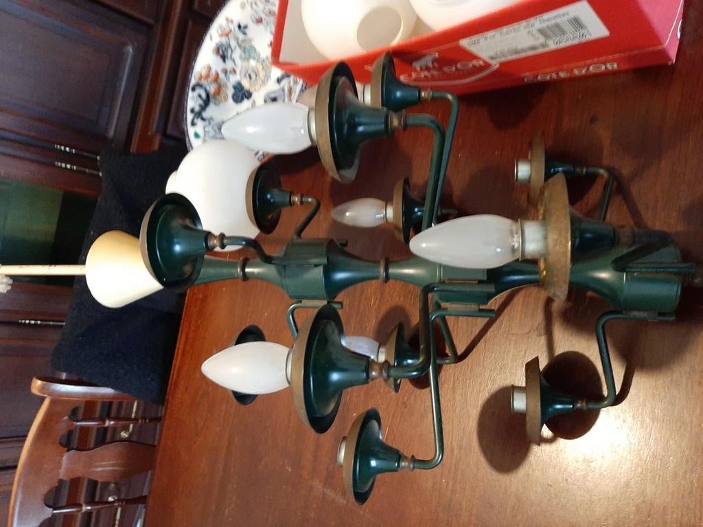 Retro groene hanglamp... met 10 lampekapjes in melkglas, Enlèvement, Comme neuf