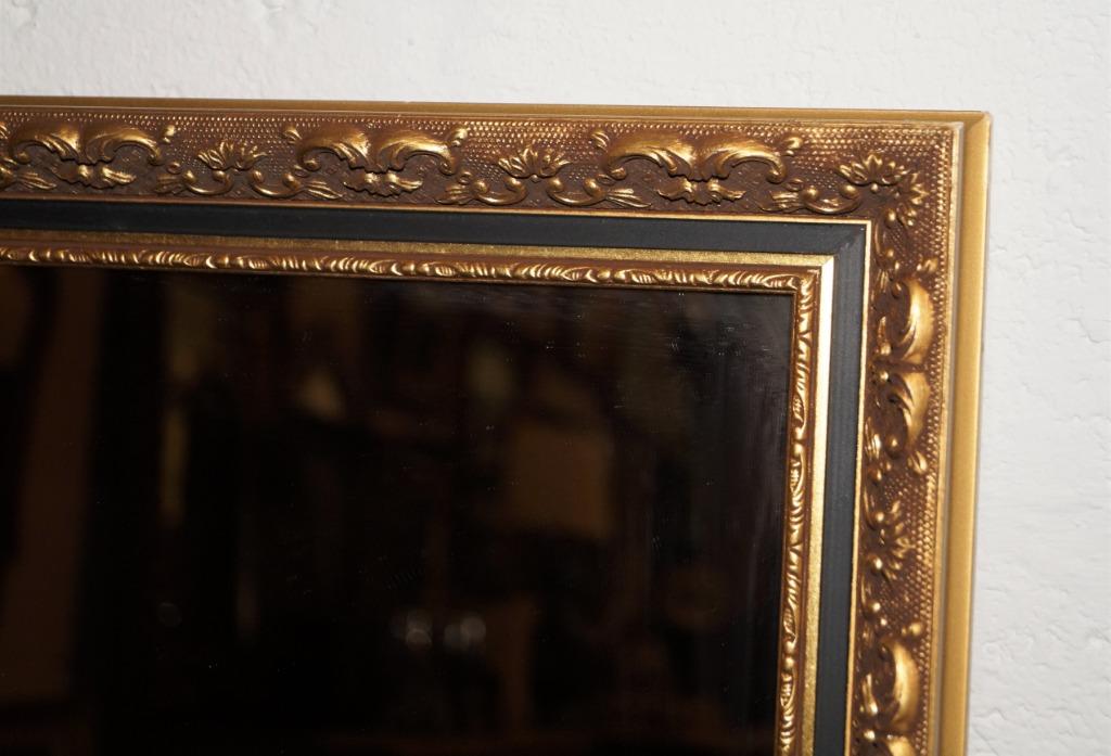 oude gouden spiegel met sierlijke kader 55 x 47, Antiek en Kunst, Ophalen of Verzenden, Rechthoekig, Minder dan 50 cm, Minder dan 100 cm