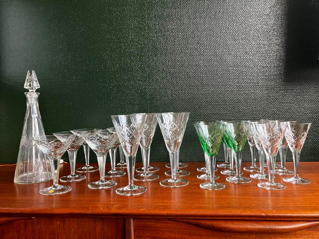 Doyen Belgisch glas, set in perfecte staat. 25 stuks, Ophalen